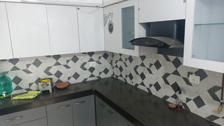 Man Opus Main Image 1