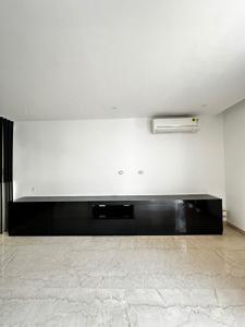 Bathroom Image of 4000 Sq.ft 4 BHK Villa for rent in Injambakkam Chennai for Rs. 160000