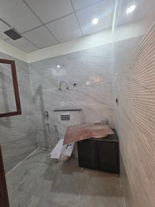 Bathroom Image of 2100 Sq.ft 3.5 BHK Builder Floor for sale in Golden Avenue Premium Floors, Bamheta Ghaziabad for Rs. 12000000