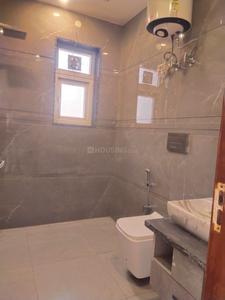 Image of 2925 Sq.ft 4 BHK Builder Floor for sale in Paschim Vihar, New Delhi for Rs. 48500000