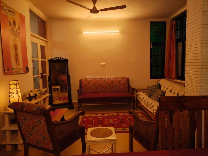 New Pragatesheel Apartment, Vasundhara Enclave Main Image 1