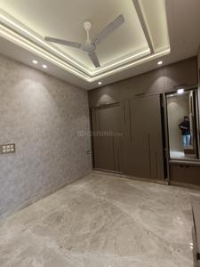 Bedroom Image of 915 Sq.ft 2 BHK Builder Floor for rent in Rajouri Garden New Delhi for Rs. 35000