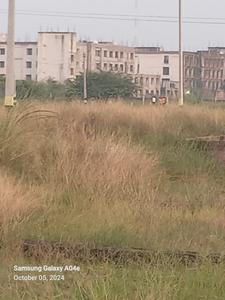 Near Utraitia Junction More Images 1