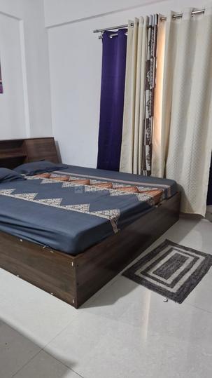 Manifest white Orchid Bedroom 1