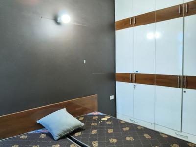 Bedroom Image of 950 Sq.ft 2 BHK Apartment / Flat for rent in Shree Vardhman Mantra, Sector 67 Gurgaon for Rs. 33000
