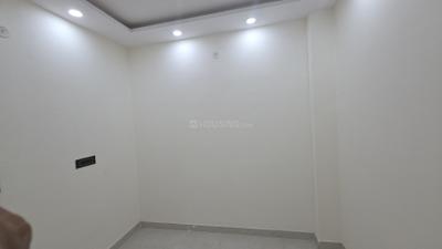 Bedroom Image of 675 Sq.ft 3 BHK Builder Floor for sale in Laxmi Nagar New Delhi for Rs. 6800000