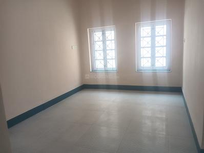 Hall Image of 1350 Sq.ft 3 BHK Builder Floor for sale in Dhakuria Kolkata for Rs. 6500000
