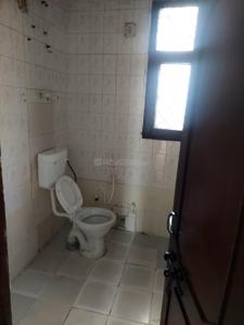 Bathroom Image of 1550 Sq.ft 3 BHK Apartment / Flat for rent in Sector 11 Noida for Rs. 35000