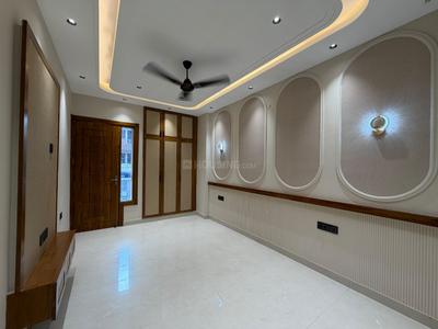 Hall Image of 2140 Sq.ft 4 BHK Apartment / Flat for sale in Ramprastha Coral Heights, Vaishali Ghaziabad for Rs. 31500000