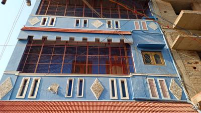 Living Room Image of 850 Sq.ft 2 BHK Builder Floor for rent in Ambur Tirupathur for Rs. 8000