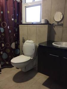 Bathroom Image of 1300 Sq.ft 2 BHK Apartment / Flat for rent in Cunningham Apartment, Vasanth Nagar Bengaluru for Rs. 85000