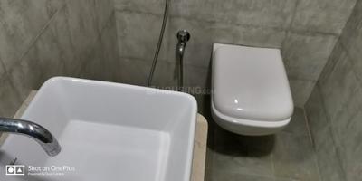 Bathroom Image of 1200 Sq.ft 2 BHK Apartment / Flat for rent in Cooke Town Bengaluru for Rs. 27100