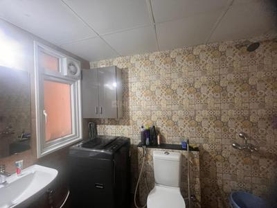 Bathroom Image of 1035 Sq.ft 2 BHK Apartment / Flat for rent in Brigade Kino At Brigade Orchards, Boodihal Bengaluru for Rs. 26000