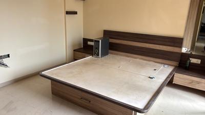 Bedroom Image of 1250 Sq.ft 3 BHK Apartment / Flat for rent in Kalpataru Estate, Pimple Gurav Pune for Rs. 42000