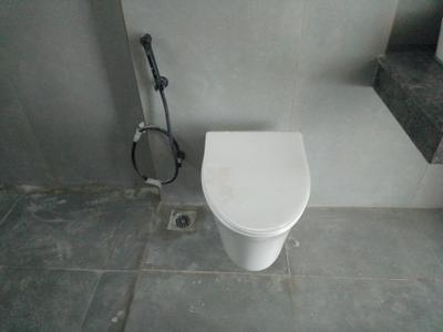 Bathroom Image of 2715 Sq.ft 4 BHK Apartment / Flat for sale in Shalimar Belvedere Court, Gomti Nagar Lucknow for Rs. 35000000