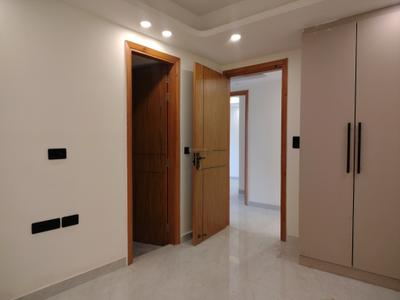 Bedroom Image of 2000 Sq.ft 4 BHK Builder Floor for sale in Freedom Fighters Enclave New Delhi for Rs. 20000000