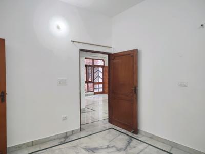 Bedroom Image of 950 Sq.ft 2 BHK Builder Floor for rent in Chhattarpur New Delhi for Rs. 20000