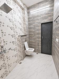 Bathroom Image of 3000 Sq.ft 3 BHK Builder Floor for rent in Sahadatganj Ayodhya for Rs. 19500