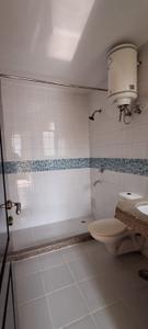 Bathroom Image of 1170 Sq.ft 3 BHK Apartment / Flat for sale in Unitech Uniworld Gardens 2, Sector 47 Gurgaon for Rs. 19000000