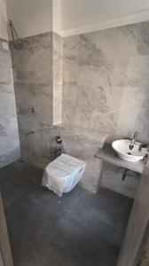 Bathroom Image of 905 Sq.ft 2 BHK Apartment / Flat for sale in Sahakar Revanta, Goregaon West Mumbai for Rs. 26000000