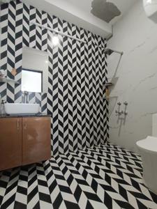 Bathroom Image of 450 Sq.ft 1 RK Studio for rent in Vasant Kunj New Delhi for Rs. 24000