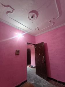 Bedroom Image of 600 Sq.ft 2 BHK Builder Floor for rent in Khalasi Line Kanpur for Rs. 7500