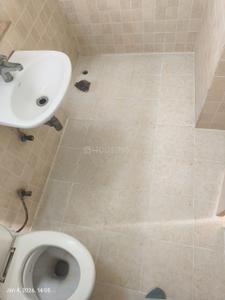 Bathroom Image of 955 Sq.ft 2 BHK Apartment / Flat for sale in Jaypee Kosmos, Sector 134 Noida for Rs. 9000000