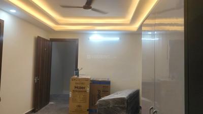 Living Room Image of 1000 Sq.ft 1 BHK Builder Floor for rent in Sector 17 Gurgaon for Rs. 31000