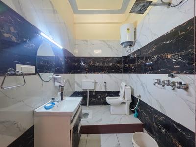 Bathroom Image of 850 Sq.ft 3 BHK Independent House for sale in Rajpur Road Dehradun for Rs. 21000000