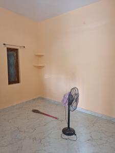Bedroom Image of 1300 Sq.ft 2 BHK Builder Floor for rent in Indira Nagar Lucknow for Rs. 18000