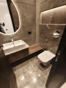 Bathroom Image of 2097 Sq.ft 4 BHK Builder Floor for sale in Safdarjung Enclave New Delhi for Rs. 95000000