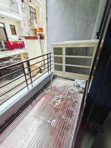 Balcony Image of 511 Sq.ft 1 BHK Builder Floor for rent in Freedom Fighters Enclave New Delhi for Rs. 11200