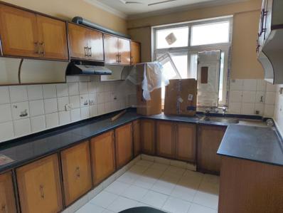 Kitchen Image of 1550 Sq.ft 3 BHK Builder Floor for rent in SS The Palladians, Sector 47 Gurgaon for Rs. 46000