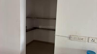 Kitchen Image of 1800 Sq.ft 3 BHK Apartment / Flat for rent in Adani The Meadows, Shantigram Ahmedabad for Rs. 32000