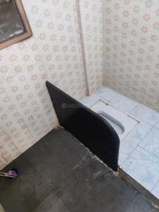 Bathroom Image of 1000 Sq.ft 2 BHK Apartment / Flat for rent in Rajendra Nagar Kolhapur for Rs. 10000