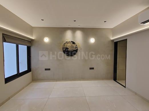 Venus Pahel Main Image 1