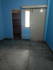 Bedroom Image of 1100 Sq.ft 2 BHK Apartment / Flat for rent in Brothers Apartment, Patparganj New Delhi for Rs. 31000