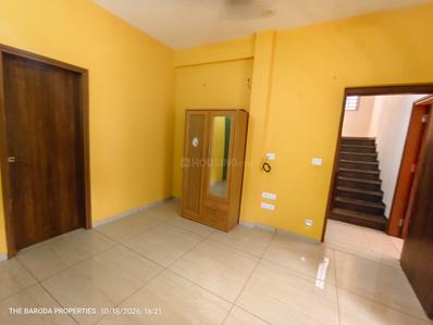 Bedroom Image of 2650 Sq.ft 4 BHK Independent House for rent in Darshanam Club Life, Undera Vadodara for Rs. 45000