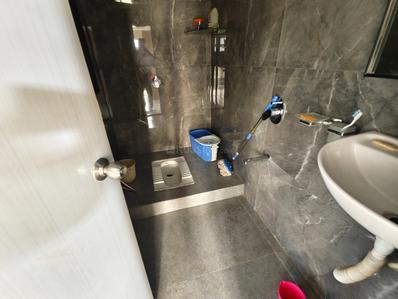 Image of 1050 Sq.ft 3 BHK Apartment / Flat for rent in Noble Heights, Malad East, Mumbai for Rs. 70000