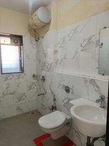Bathroom Image of 800 Sq.ft 2 BHK Apartment / Flat for rent in Gundecha Asta Phase I, Saki Naka Mumbai for Rs. 66000