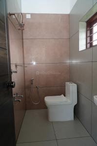 Bathroom Image of 1632 Sq.ft 3 BHK Independent House for rent in Kalamassery Kochi for Rs. 32000