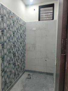 Common Bathroom Image of 800 Sq.ft 2 BHK Apartment / Flat for sale in CI Golf City, Kambakshpur Noida for Rs. 3090000