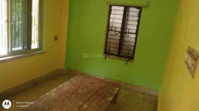 Bedroom Image of 750 Sq.ft 2 BHK Independent House for rent in Patuli Kolkata for Rs. 8200