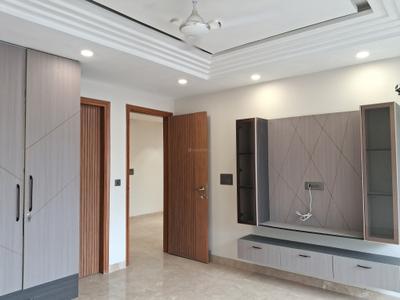 Bedroom Image of 1980 Sq.ft 3 BHK Builder Floor for sale in Mansarover Garden New Delhi for Rs. 35000000