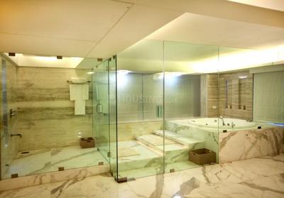 Bathroom Image of 4450 Sq.ft 5 BHK Apartment / Flat for sale in Rustomjee Elements Wing SC, Andheri West Mumbai for Rs. 280000000