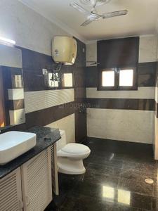 Bathroom Image of 3000 Sq.ft 4 BHK Duplex for rent in Sector 50 Noida for Rs. 45000