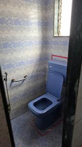 Bathroom Image of 500 Sq.ft 1 BHK Apartment / Flat for rent in Vallabh Apartments, Goregaon West Mumbai for Rs. 40000