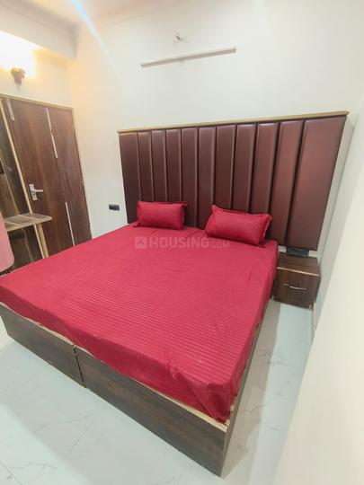 Bedroom Image of HelloWorld Electronic City in Sector 63, Noida