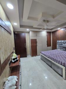 Bedroom Image of 1260 Sq.ft 3 BHK Builder Floor for sale in Laxmi Nagar New Delhi for Rs. 15800000