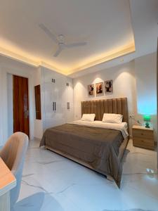 Bedroom Image of 1250 Sq.ft 1 BHK Builder Floor for rent in HUDA Plot Sector 42, Sector 42 Gurgaon for Rs. 45000